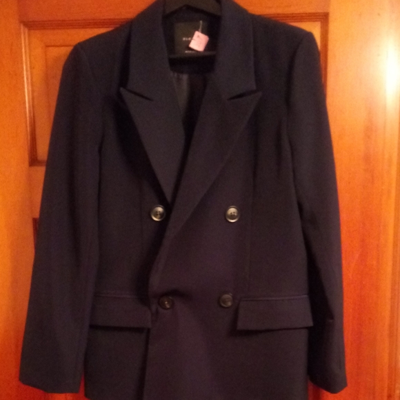 Blazer - Picture 1 of 2